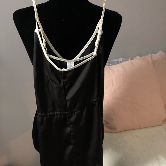 Black romper - Picture 2 of 3